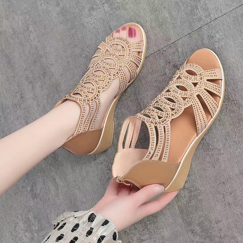 ✨🩰【Sezonska ponudba】【Velikosti 35–40】Nove modne ženske sandale s polno peto – elegantne in vsestranske.