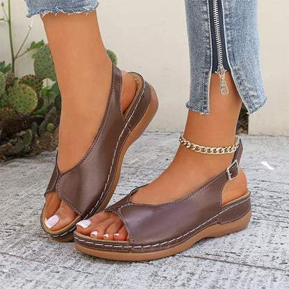 👡 Premium rimski sandali iz kravje kože – debel anatomski podplat, hitro zapenjanje z ježkom in velike velikosti 36–43! ☀️✨
